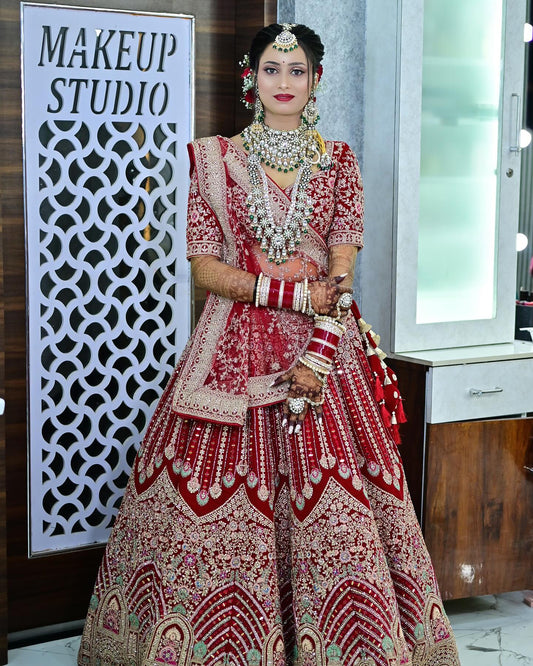 Preciosa lehenga nupcial jhumka roja (cliente satisfecha)