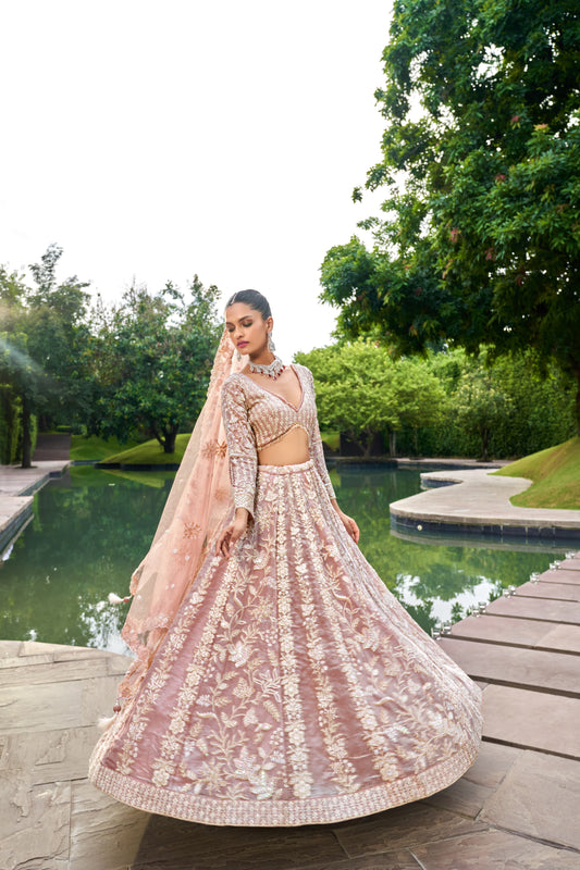 Bonita lehenga de novia color rosa