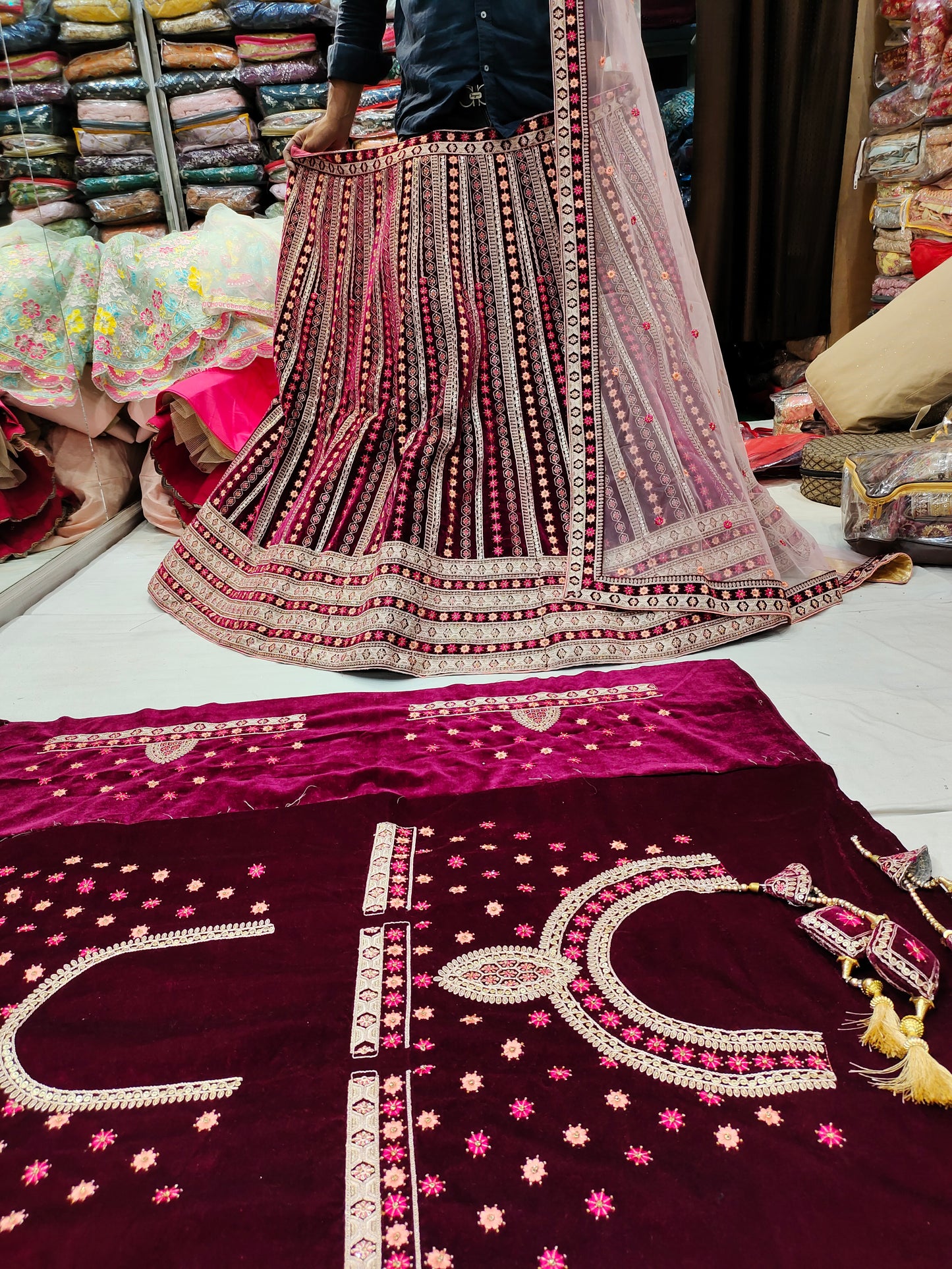 Preciosa lehenga color granate