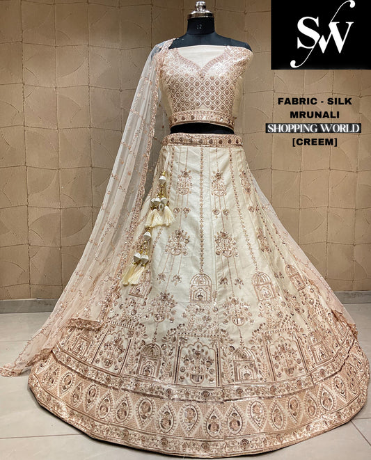 Preciosa lehenga de novia color crema