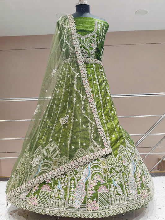 Increíble lehenga de pavo real verde