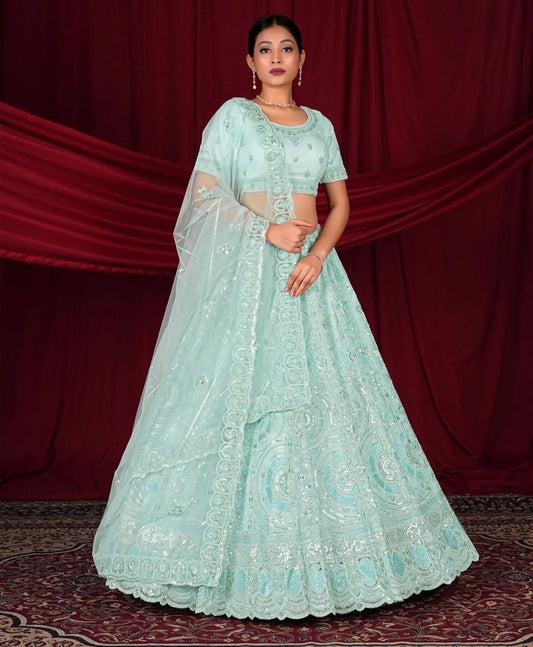 Hermosa lehenga azul cielo