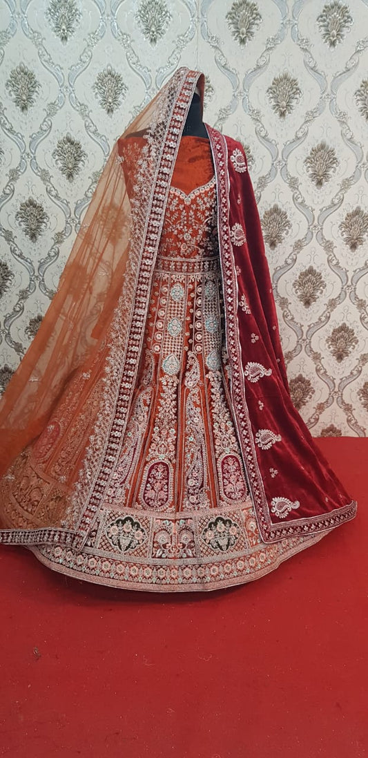 Elegante lehenga de novia color naranja