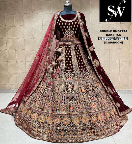 Lehenga nupcial con doble dupatta en color granate oscuro