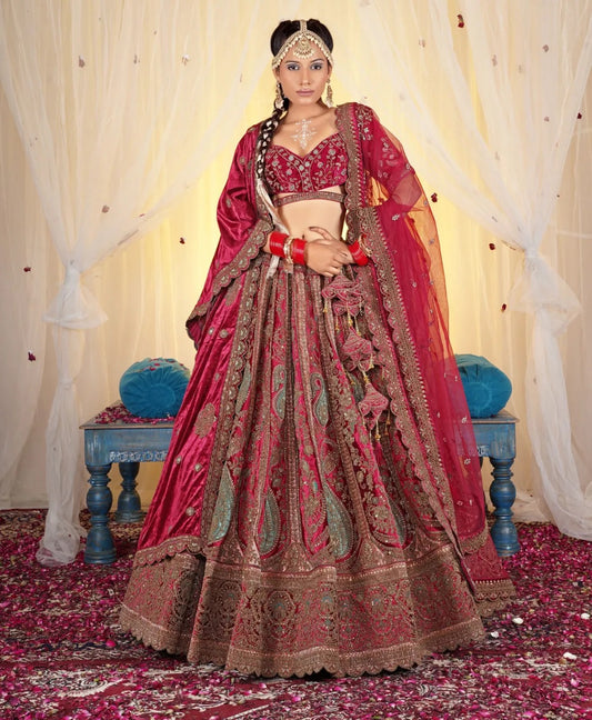 Deliciosa lehenga nupcial de color rosa rani