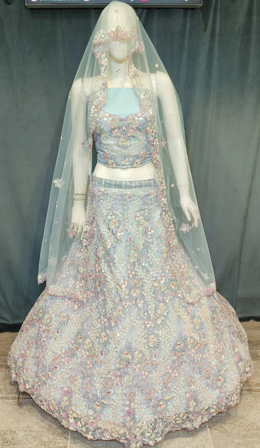 Atractiva lehenga azul cielo