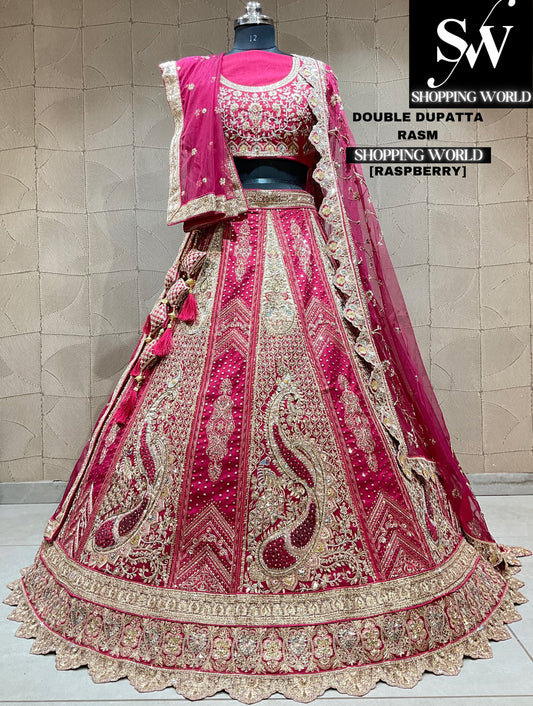 Lehenga nupcial encantadora con pavo real color frambuesa