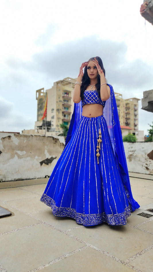 Lehenga para clientes satisfechos con ropa de fiesta