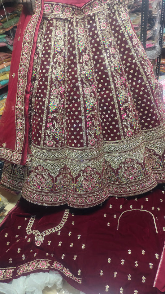 Lehenga nupcial pesada