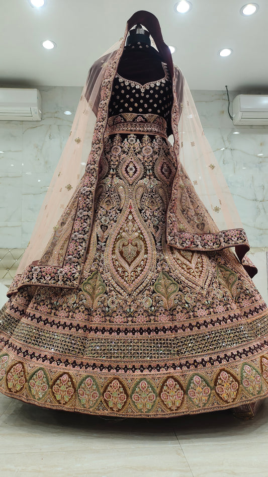 Lehenga de primera calidad hecha a mano