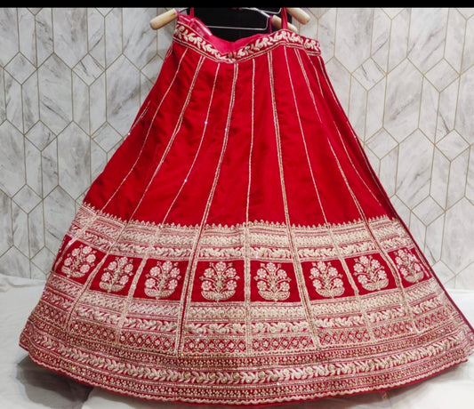 Increíble lehenga roja