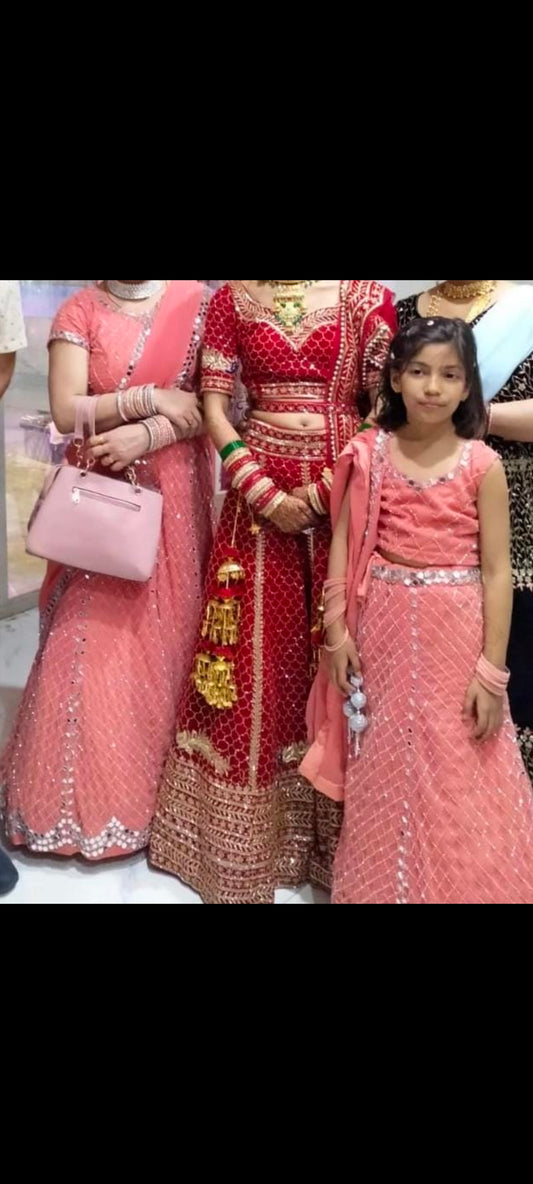 Cliente satisfecho con Lehenga de madre e hija